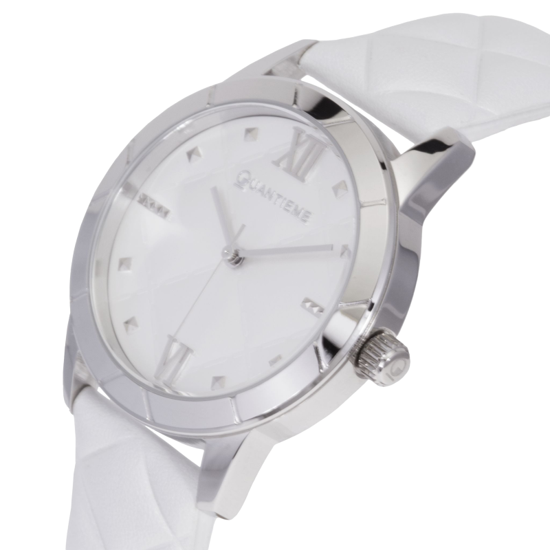 Montre femme, boîte acier, bracelet cuir et verre minéral