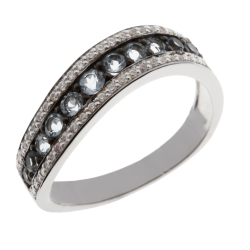 Bague en or gris et rhodié, aigues marines et diamants
