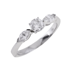 bague solitaire en or gris, diamants navette et brillant