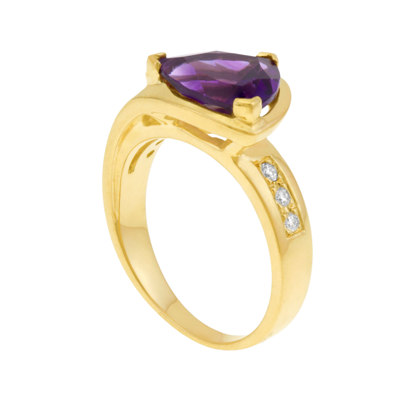 Bague en or jaune, améthyste et diamants