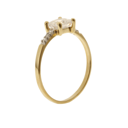 Bague en or jaune rhodié et oxydes de zirconium
