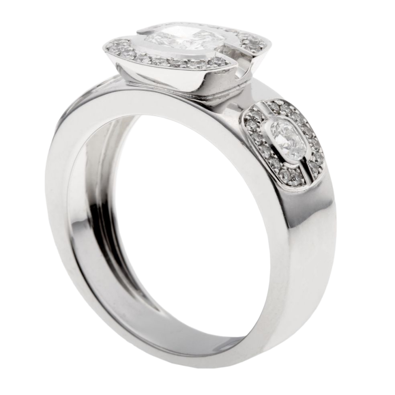 Bague og diamants coussins et brillants