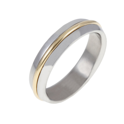 Bague en or jaune et acier