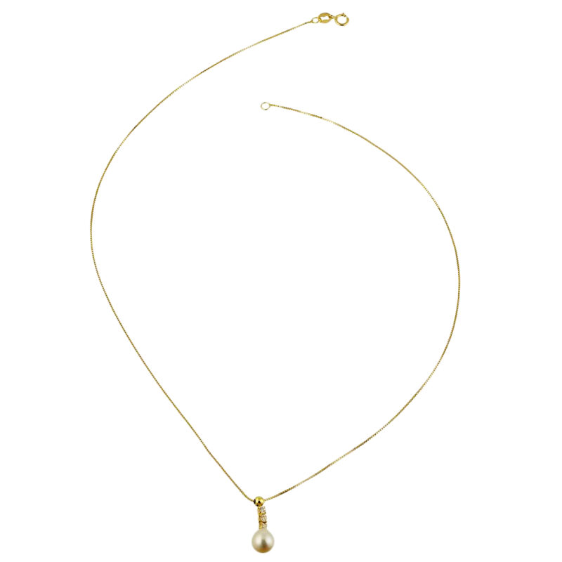 Collier en or jaune, perle de culture et oxydes de zirconium