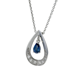 Pendentif en or gris, saphir et diamants sur chaine maille forçat