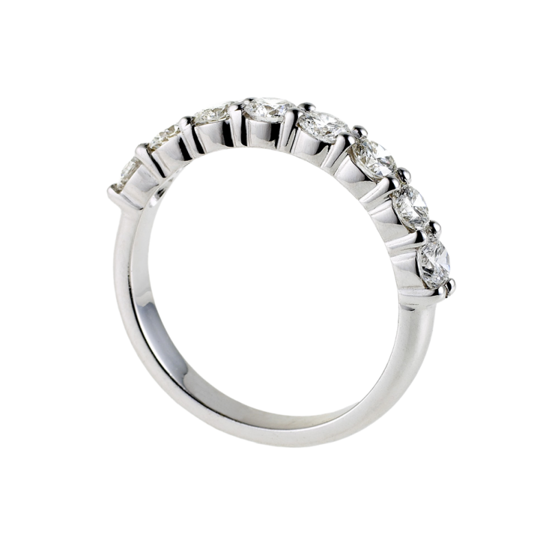 Demi alliance en or gris, diamants, serti griffes