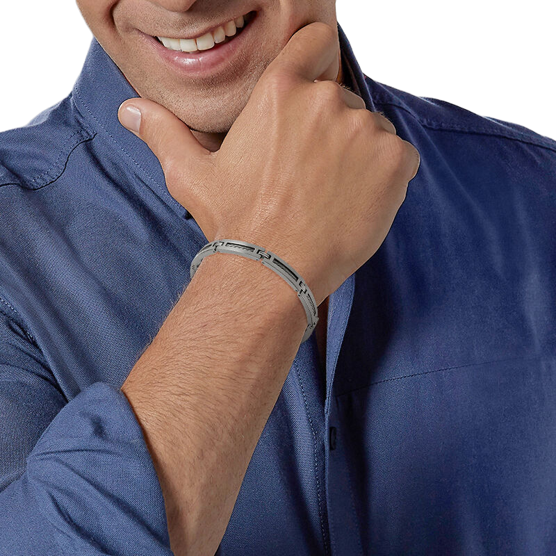 Bracelet en acier et cables
