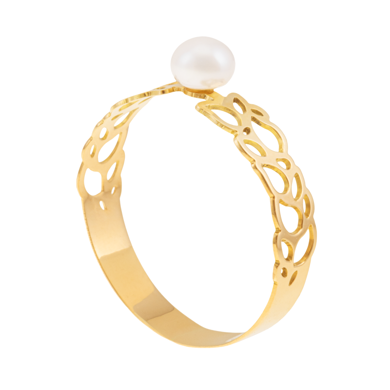 Bague en or jaune et perle de culture, ajourée