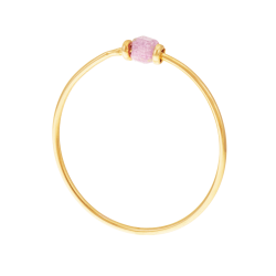 Bague en or jaune et pierre synthétique rose pâle