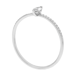 Bague en platine et oxydes de zirconium 