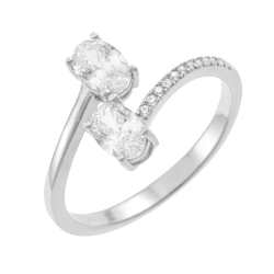 Bague en argent rhodié et oxydes de zirconium 